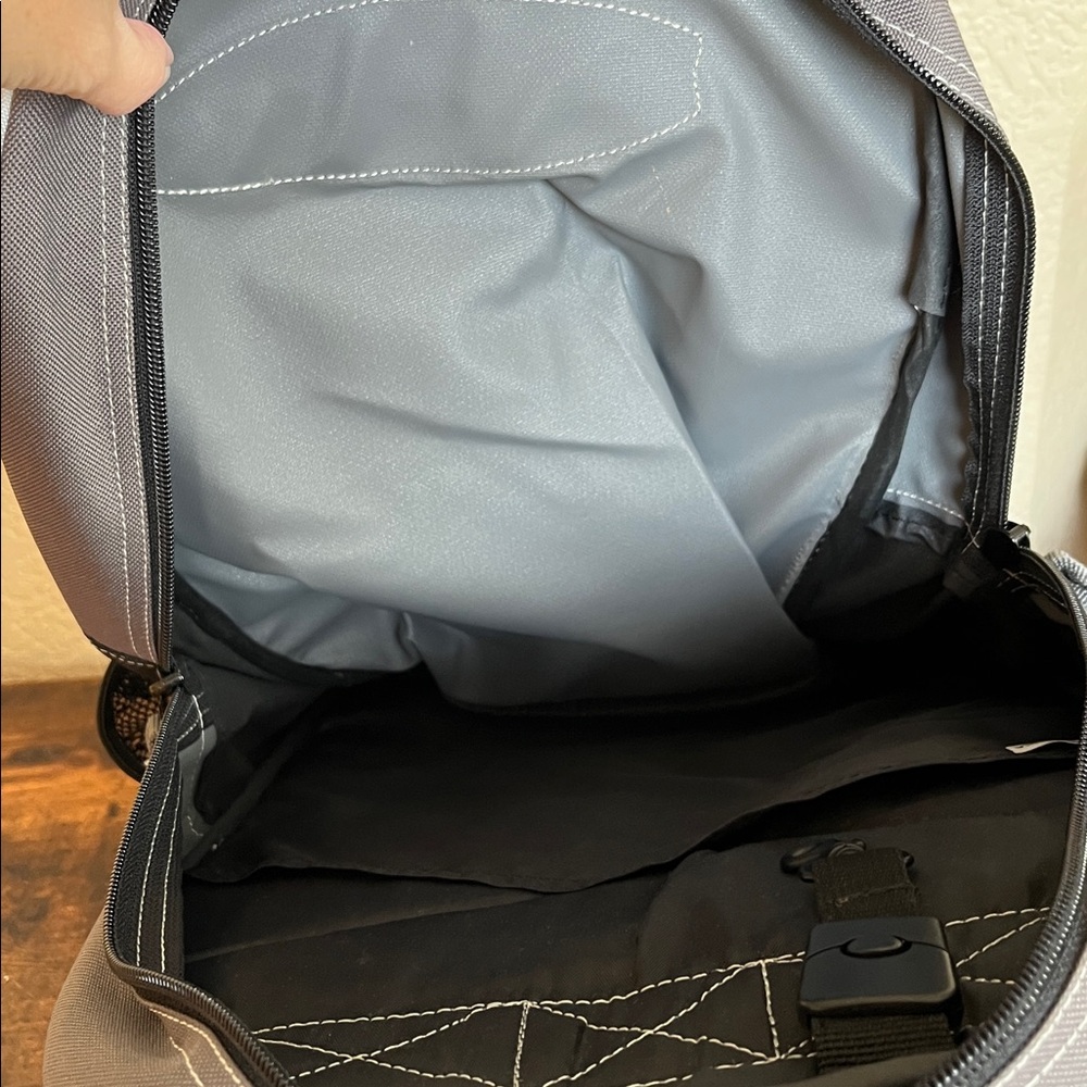 🆕 New Balance Tech backpack - Picture 5 of 5